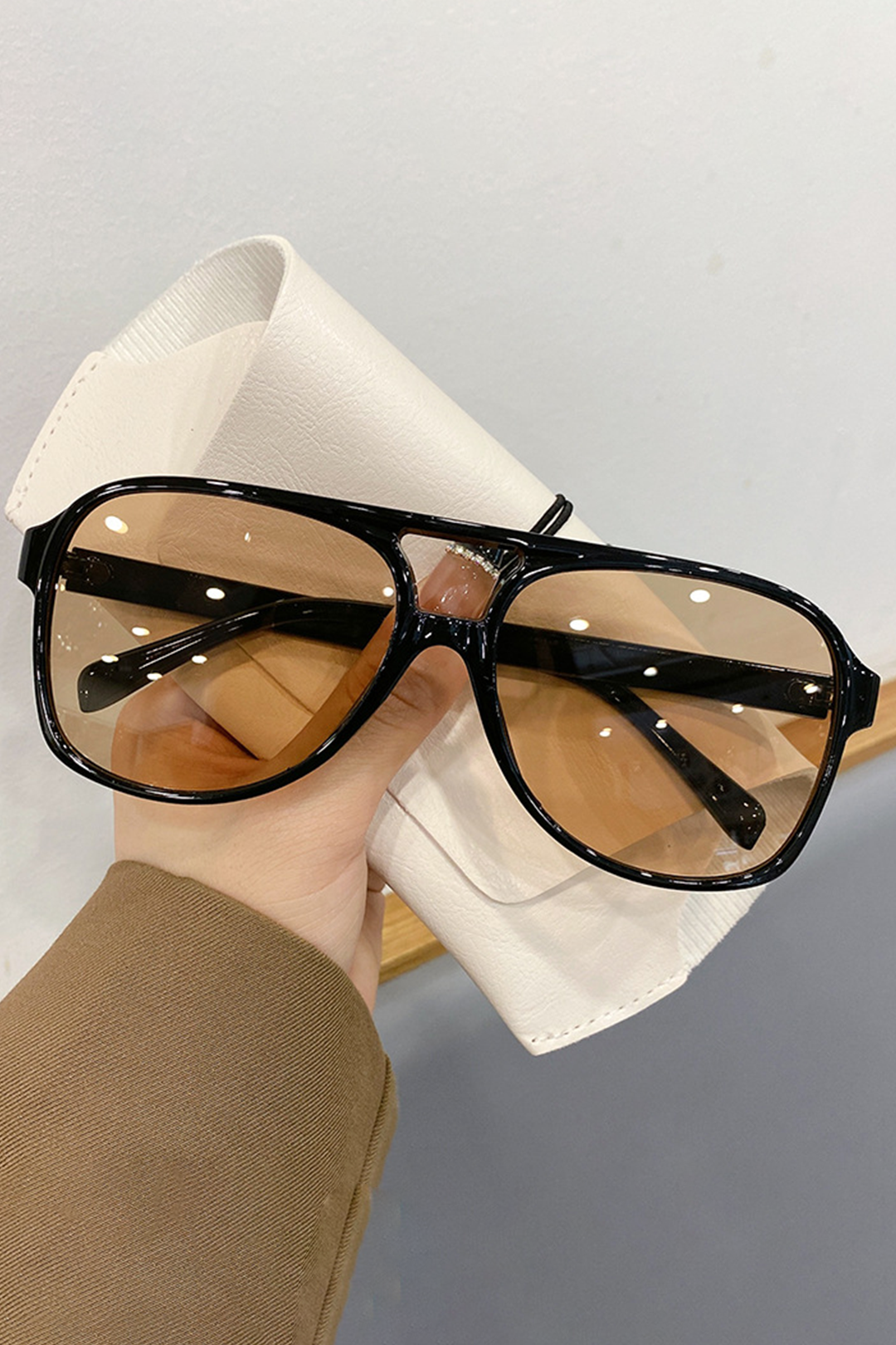 GAFAS DE SOL DE MODA CON DISEÑO ELEGANTE Y PROTECCIÓN UV - Ada Cepeda Shop