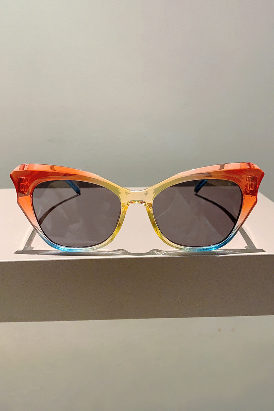GAFAS DE SOL CON DISEÑO FASHION - Ada Cepeda Shop