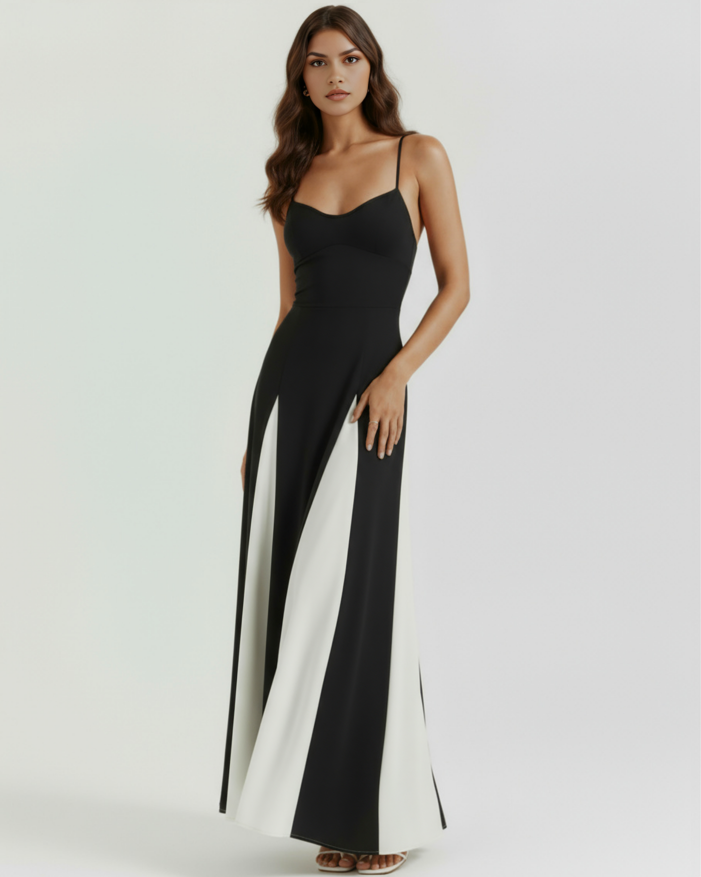 PORTO|VESTIDO LARGO NEGRO CON DETALLES FLUIDOS - Ada Cepeda Shop