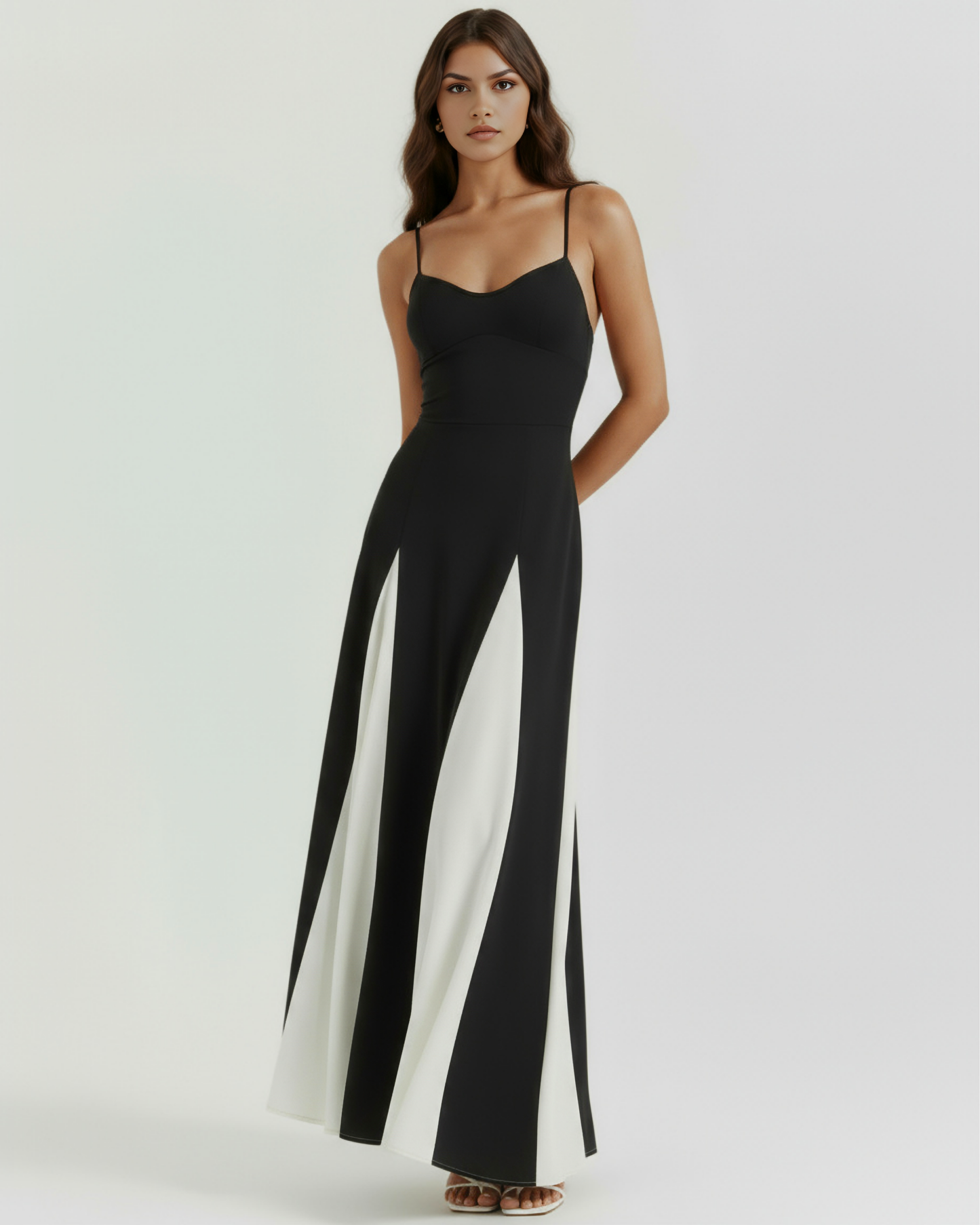 PORTO|VESTIDO LARGO NEGRO CON DETALLES FLUIDOS - Ada Cepeda Shop