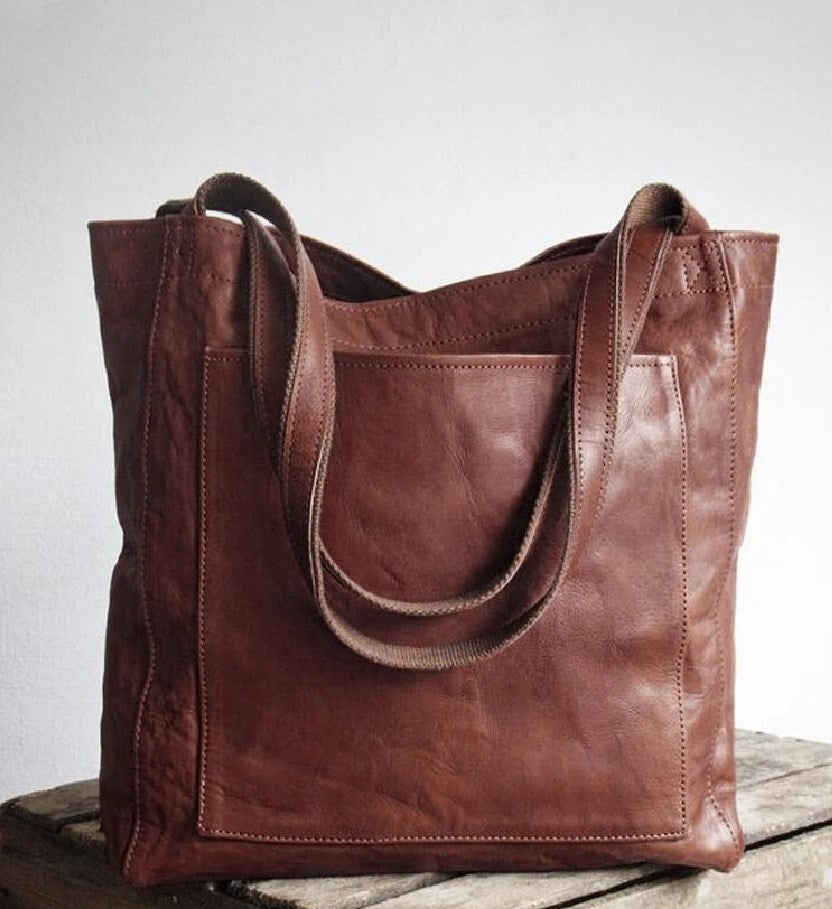 BOLSO DE CUERO ESTILO TOTE – DISEÑO CLÁSICO Y FUNCIONAL - Ada Cepeda Shop