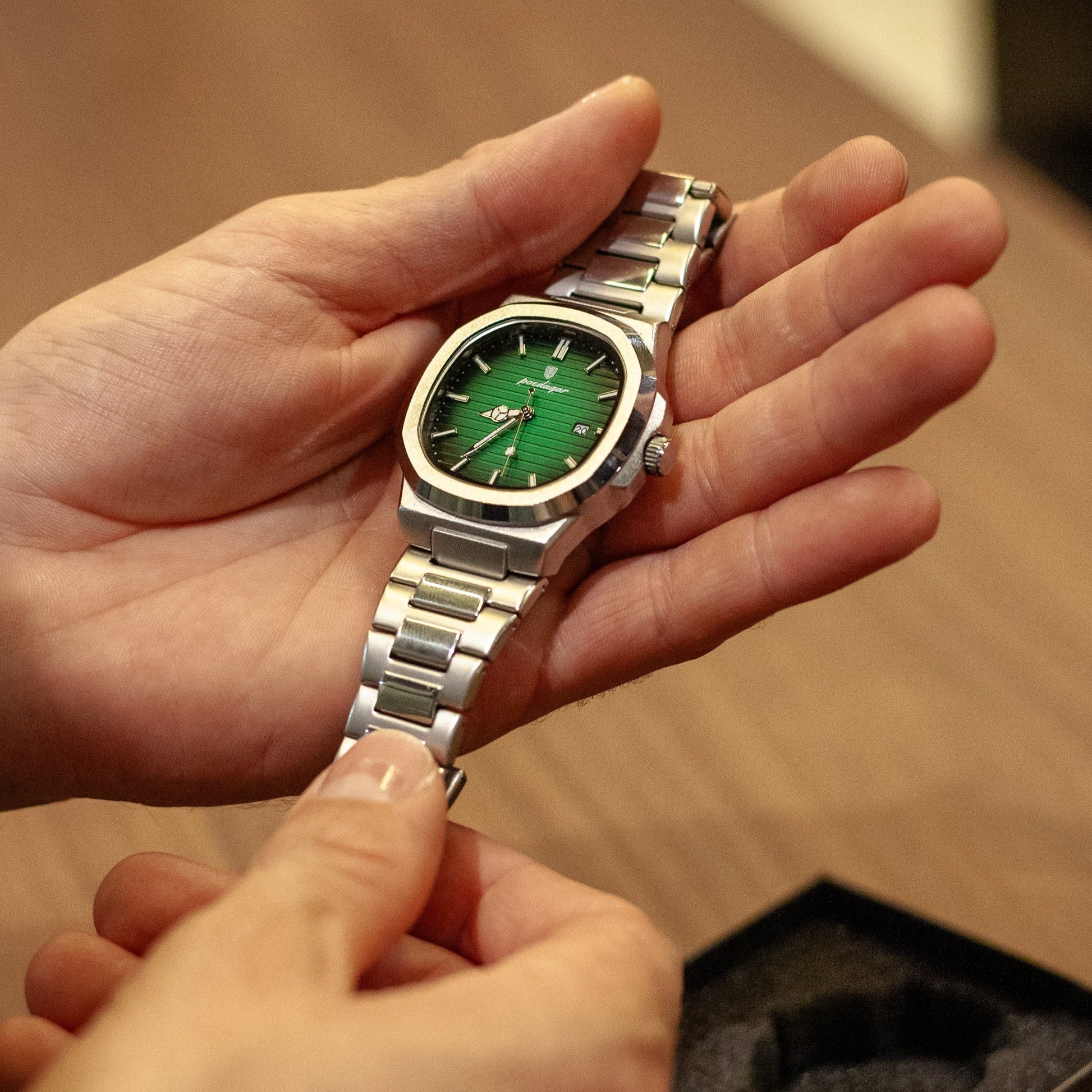 RELOJ ACERO LUXE HOMBRE – DISEÑO ELEGANTE CON ESFERA VERDE PREMIUM - Ada Cepeda Shop