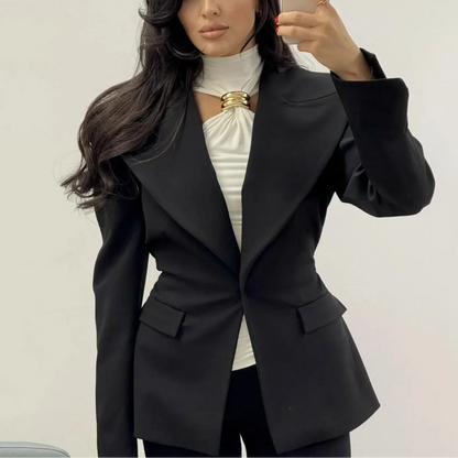 JAVI|VESTIDO HALTER AJUSTADO CON DETALLE DORADO - Ada Cepeda Shop