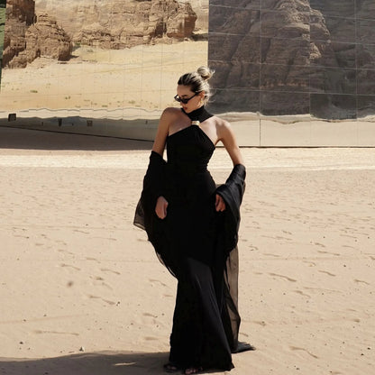 JAVI|VESTIDO HALTER AJUSTADO CON DETALLE DORADO - Ada Cepeda Shop