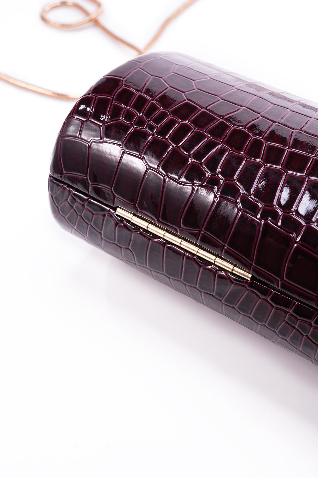 BOLSO CLUTCH DE FIESTA CON ACABADO EFECTO COCODRILO - Ada Cepeda Shop