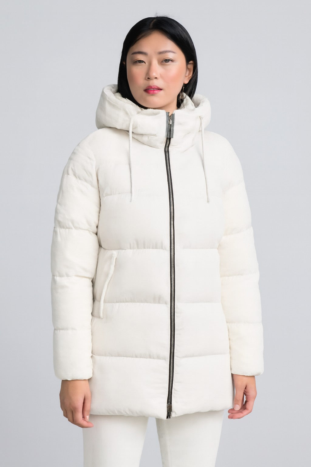 CHAQUETA ACOLCHADA LARGA CON CAPUCHA PARA MUJER - Ada Cepeda Shop