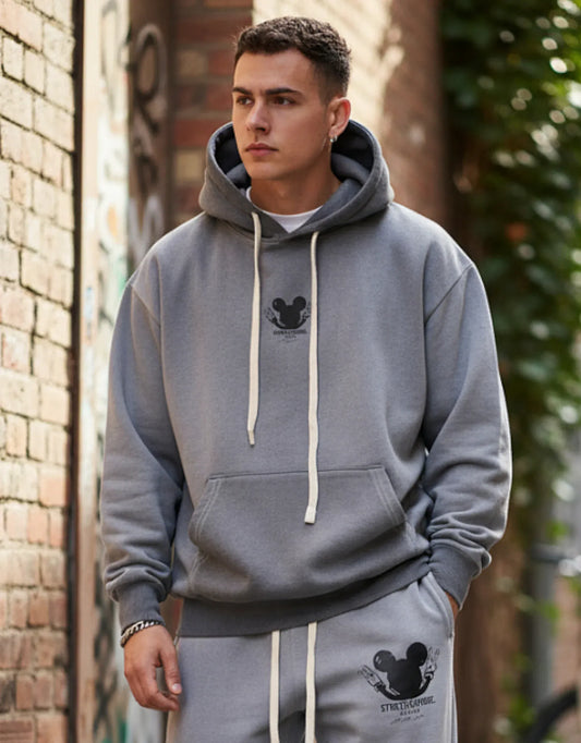 SUDADERA GRIS STREETWEAR CON CAPUCHA – DISEÑO URBANO EXCLUSIVO - Ada Cepeda Shop