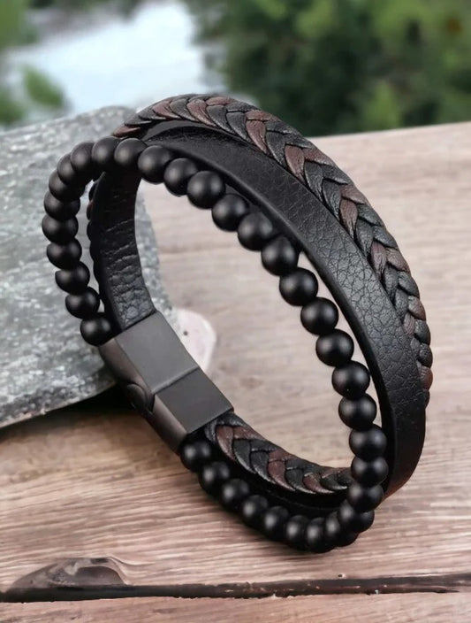 PULSERA NEGRA DE CUERO Y CUENTAS – ESTILO MASCULINO URBANO - Ada Cepeda Shop