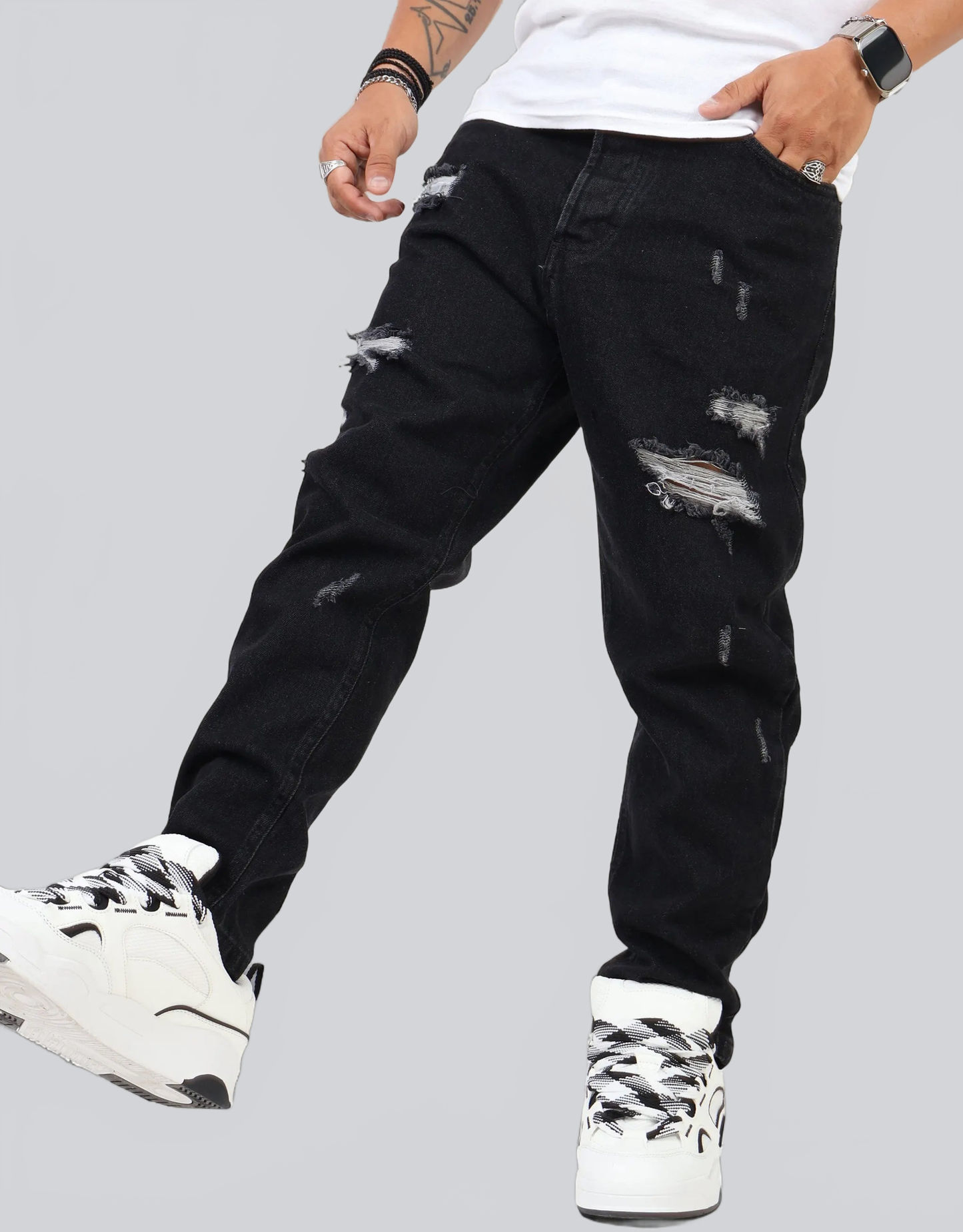 PANTALÓN JEANS SLIM FIT NEGRO RASGADO - Ada Cepeda Shop