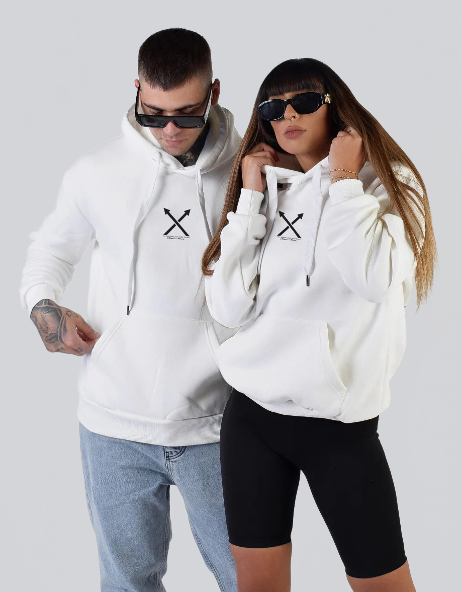SUDADERA BLANCA STREETWEAR MINIMAL CON CAPUCHA – EDICIÓN UNISEX PREMIUM - Ada Cepeda Shop