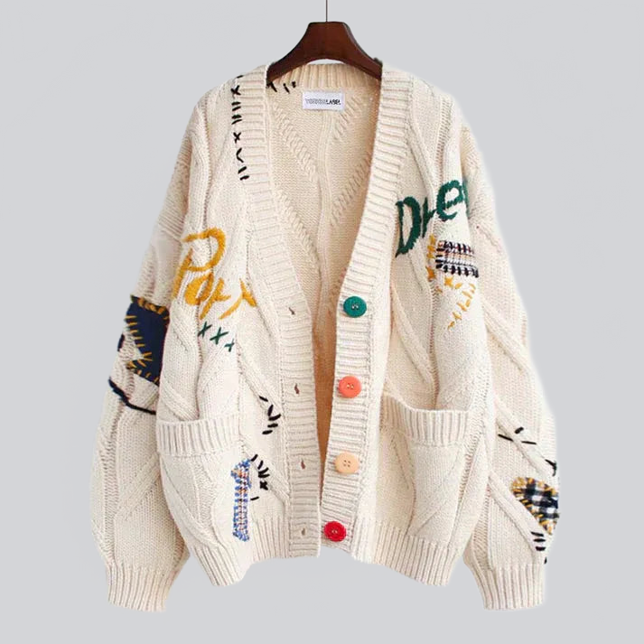 CÁRDIGAN OVERSIZE PATCHWORK CON BORDADOS Y BOTONES MULTICOLOR - Ada Cepeda Shop